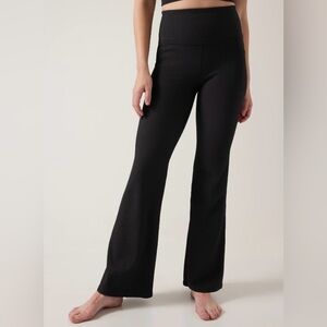 Athleta Black Salutation Stash Rib Flare High Rise Stretch Yoga Pants small